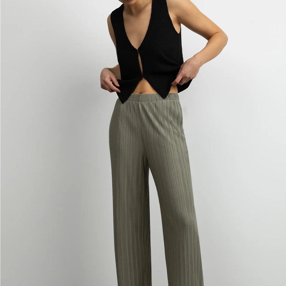 Oak and Ford Pleated Lounge Pant